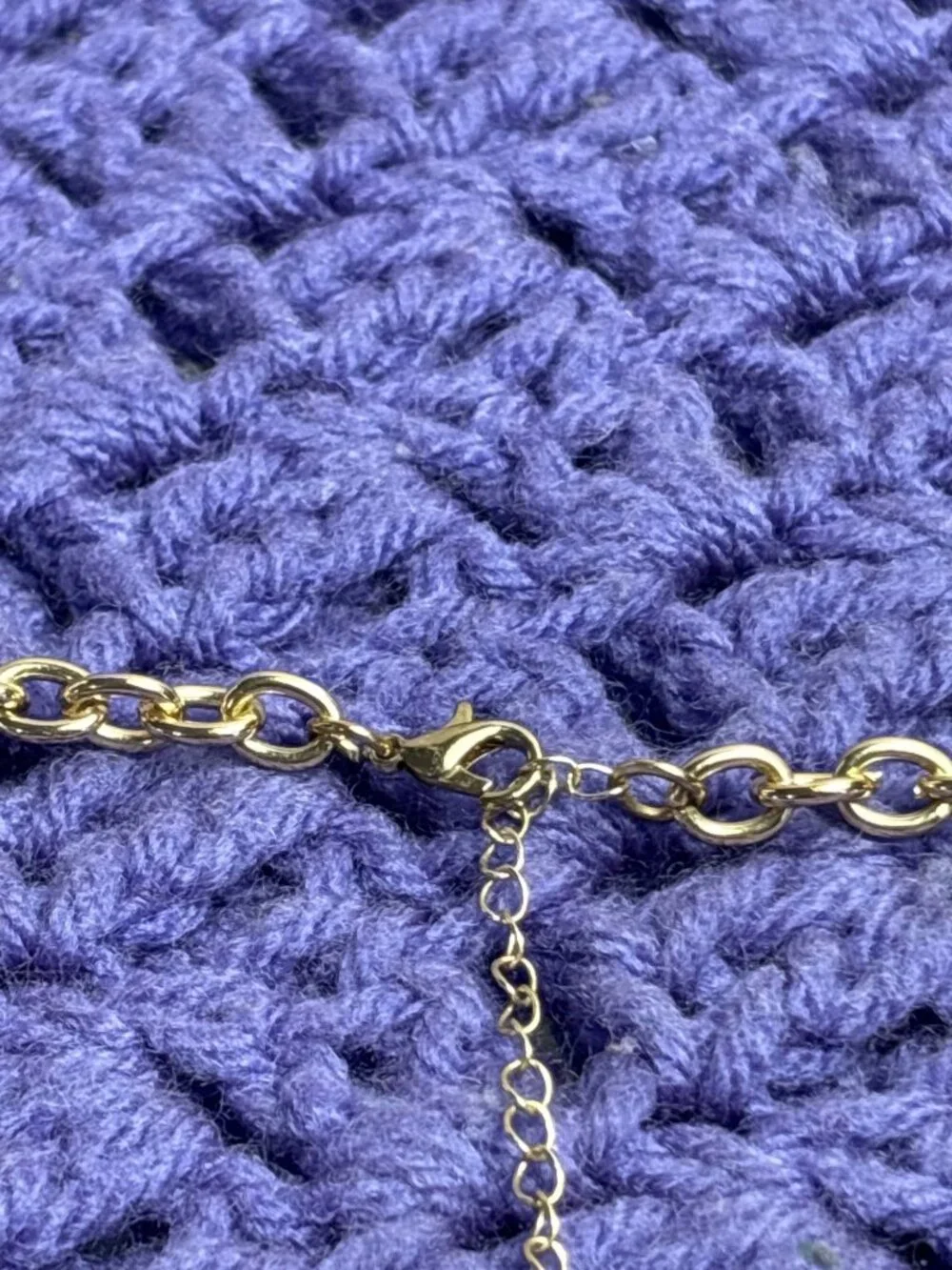Goldtone Oval Link Chain Necklace Lobster Clasp 20 - 23 inches Long